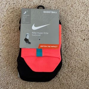 Nike Hyper Elite high quarter socks